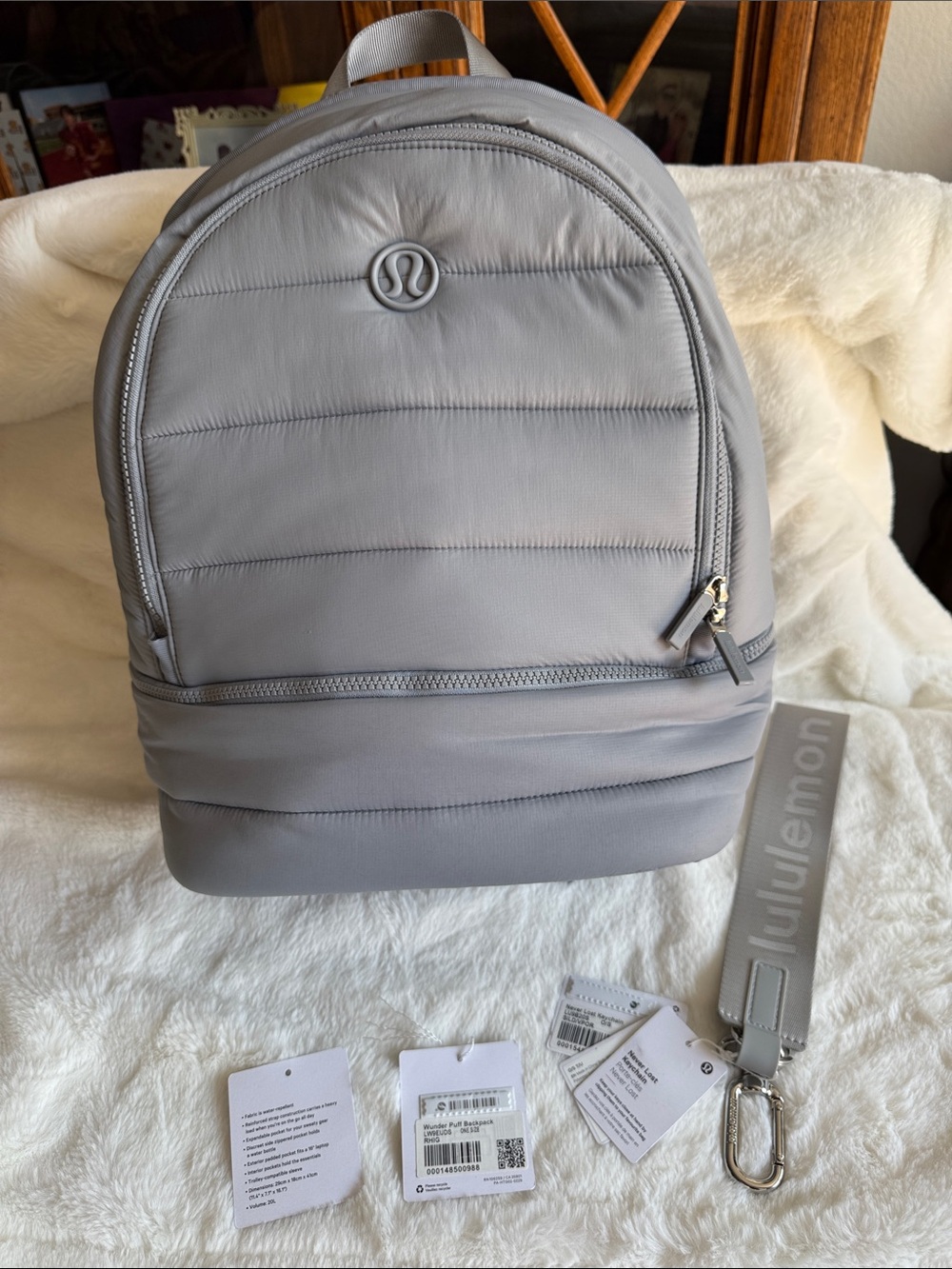 Lululemon Wunder Puff Backpack 20L Rhino Gray 🩶 EUC and NWT Never Lost Keychain